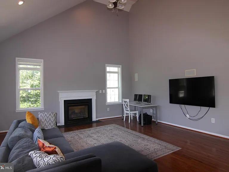 25783 Fenian Ct — Photo 15