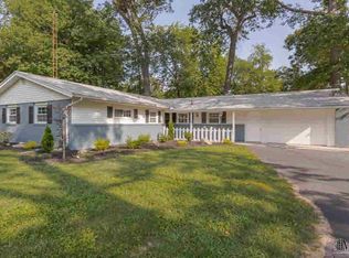 1224 Fir Dr, Temperance, MI 48182