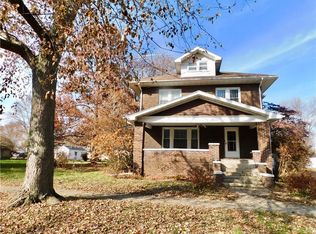 406 E Main St, Casey, IL 62420