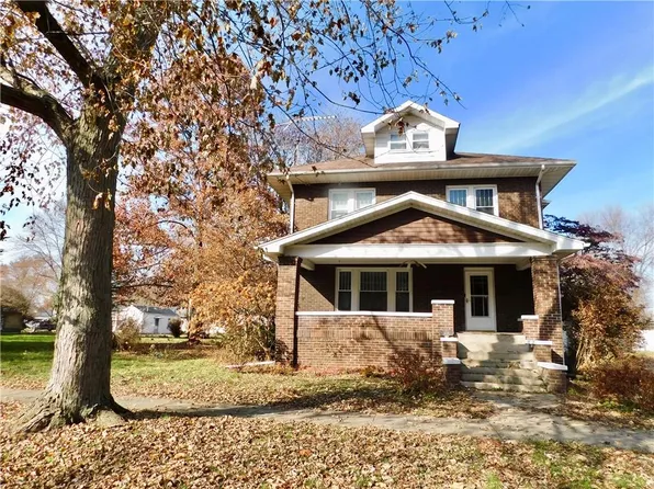 406 E Main St, Casey, IL 62420