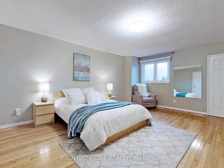 43 Topham Cres — Photo 18