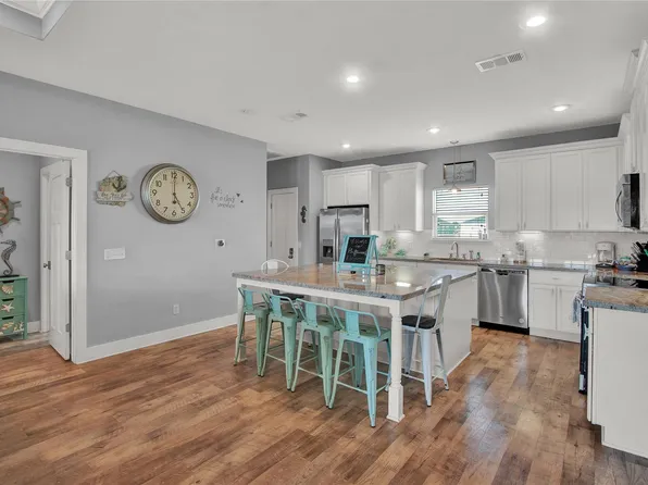 955 Driftwood, Crystal Beach, TX 77650