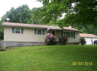 149 Rag Valley Rd, Mill Hall, PA 17751