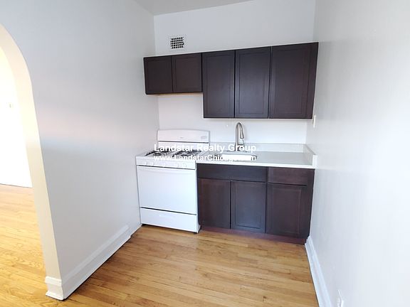 2nd image of 1145 W Morse Ave APT 208