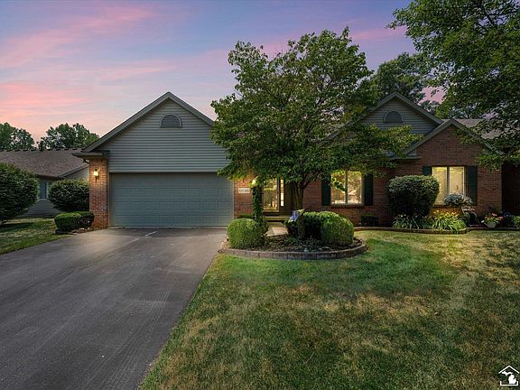3rd image of 6646 Greenbriar Ln