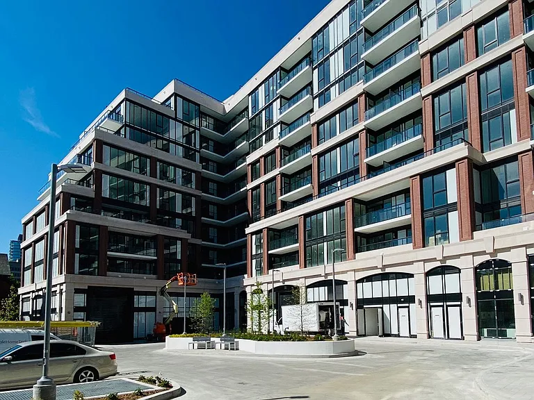 1 Belsize Dr #209 — Photo 1
