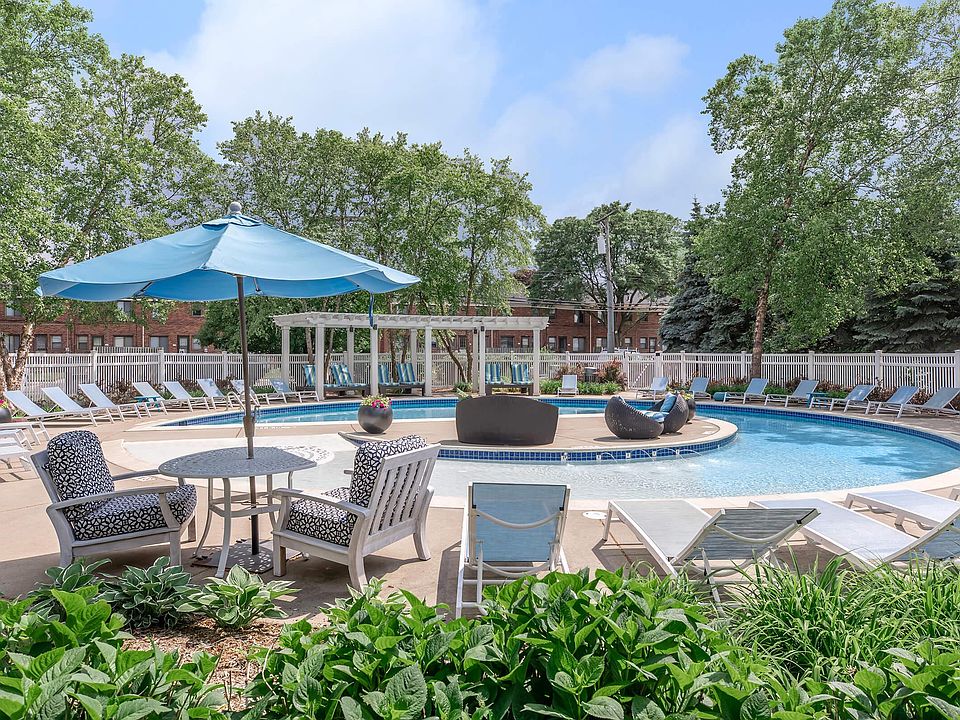 Huntington Parc Townhomes 10811 W Ten Mile Rd Oak Park MI Zillow