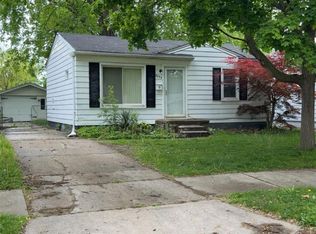 8094 Oak St, Taylor, MI 48180