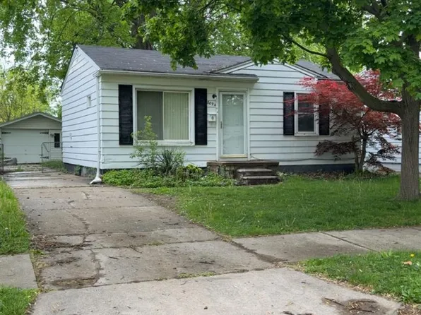8094 Oak St, Taylor, MI 48180