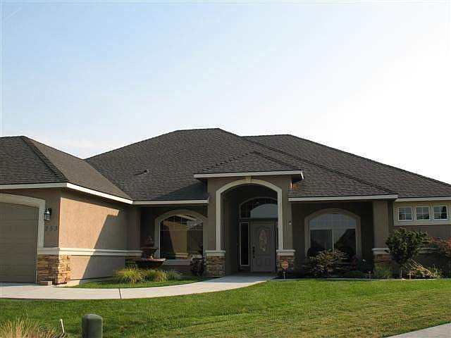 1st image of 253 Scouler Ct