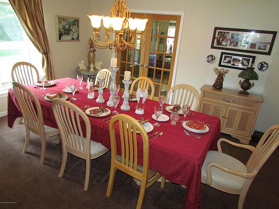 5th image of 16 Trimbleford Ln