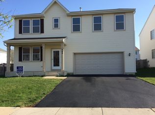 980 Valley Stream Dr, Hampshire, IL 60140