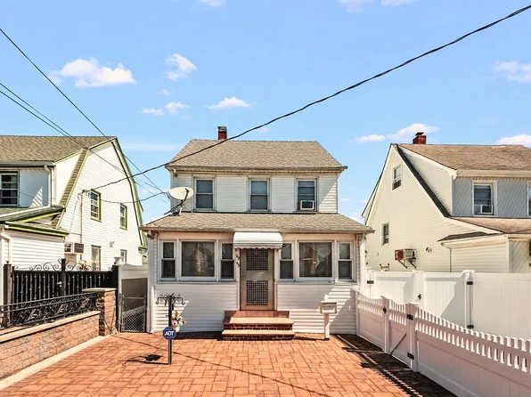 8953 218th Pl, Queens Village, NY 11427