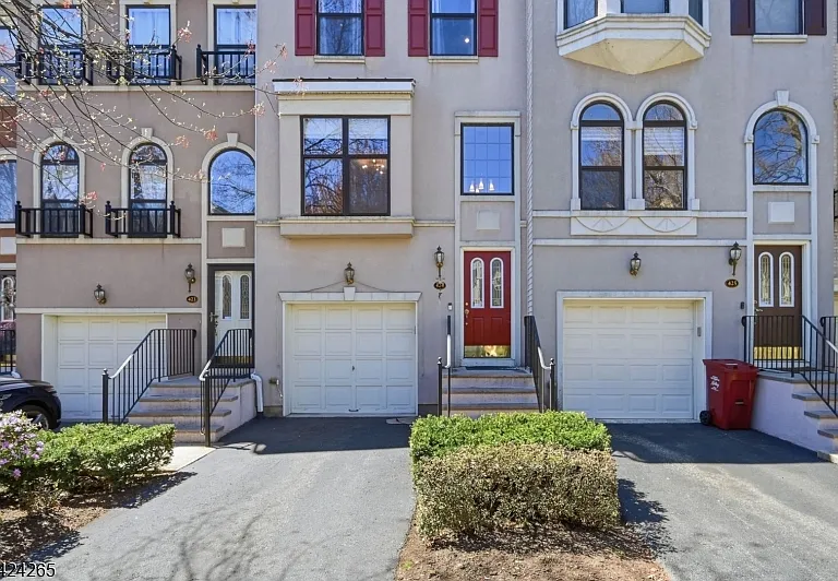 424 Hartford Dr — Photo 7