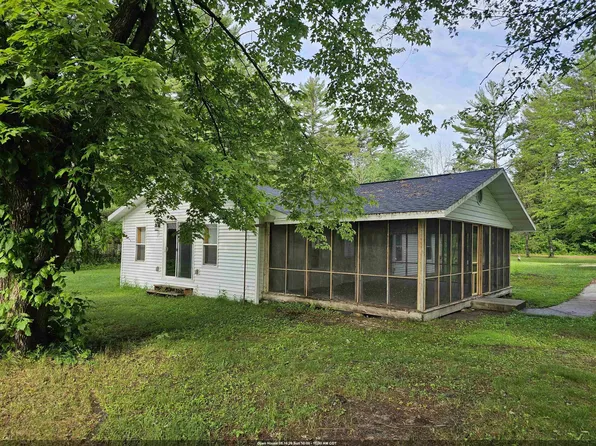 E5897 N Shore Rd, Weyauwega, WI 54983