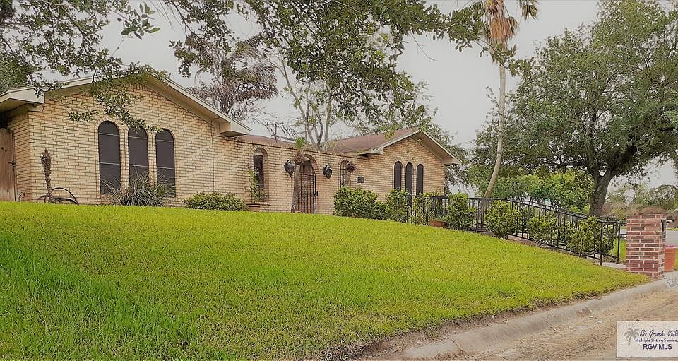 1st image of 2502 S Clifford Dr