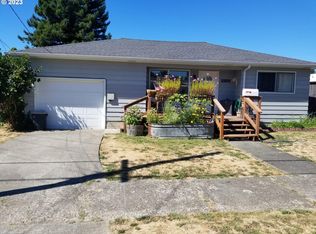 1327 Maryland Ave, Myrtle Point, OR 97458