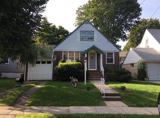 92 E Raleigh Ave, Staten Island, NY 10310