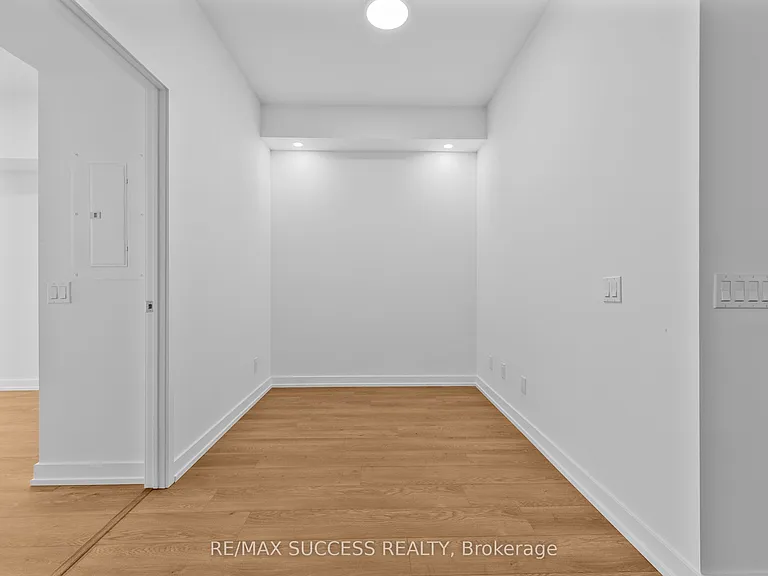 181 Sheppard Ave E #718 — Photo 11