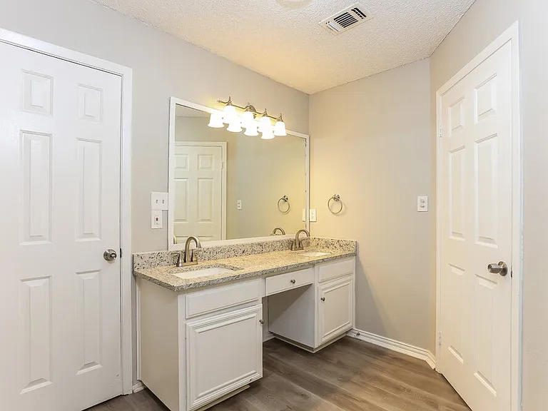 6507 Stetter Dr — Photo 12