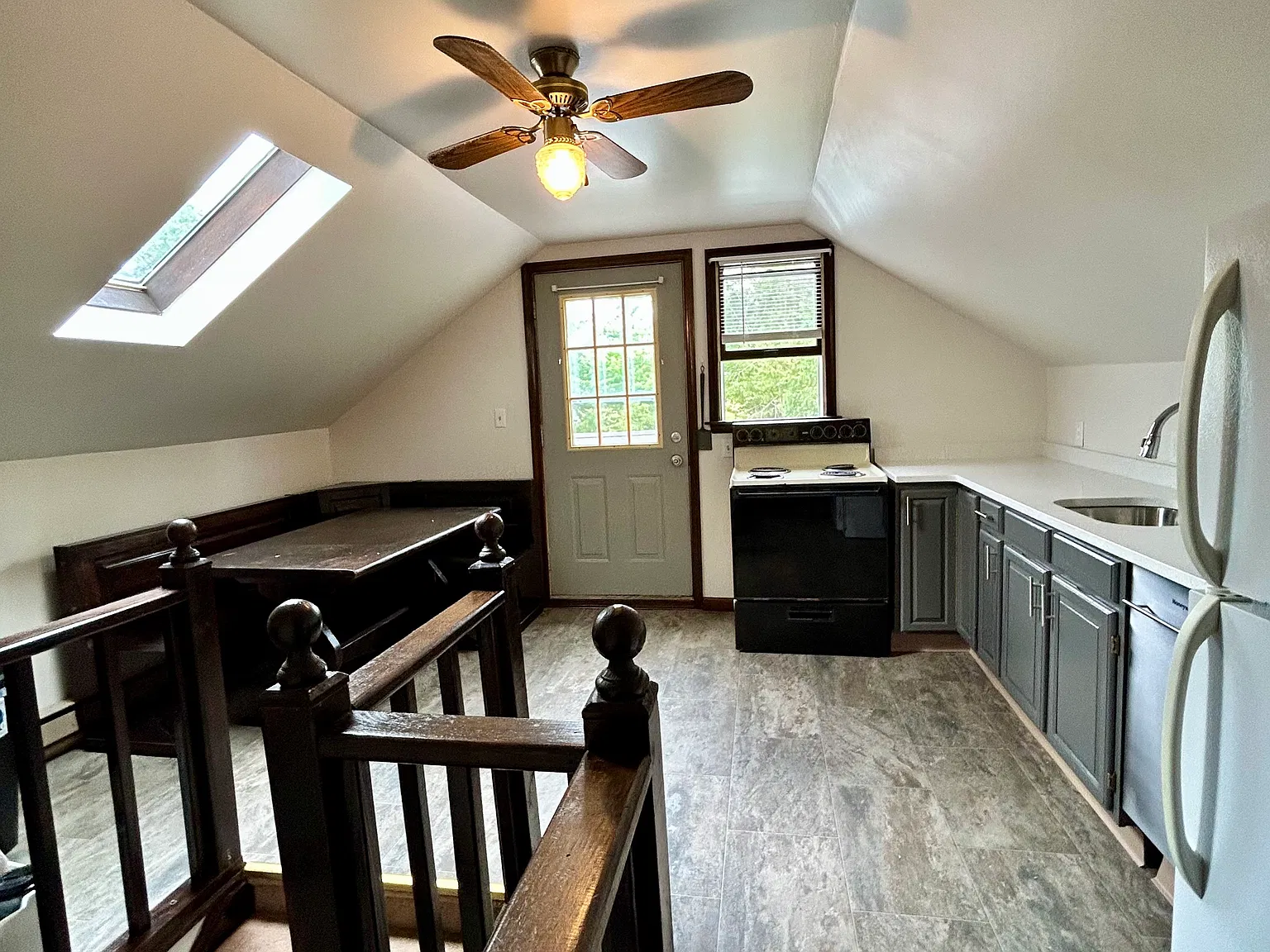 121 Rushbrook Rd — Photo 3