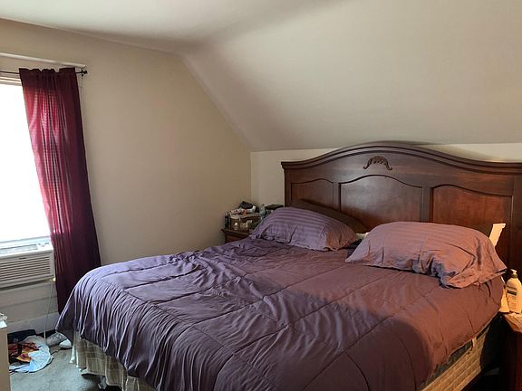 3rd image of 1705 Flett Ave