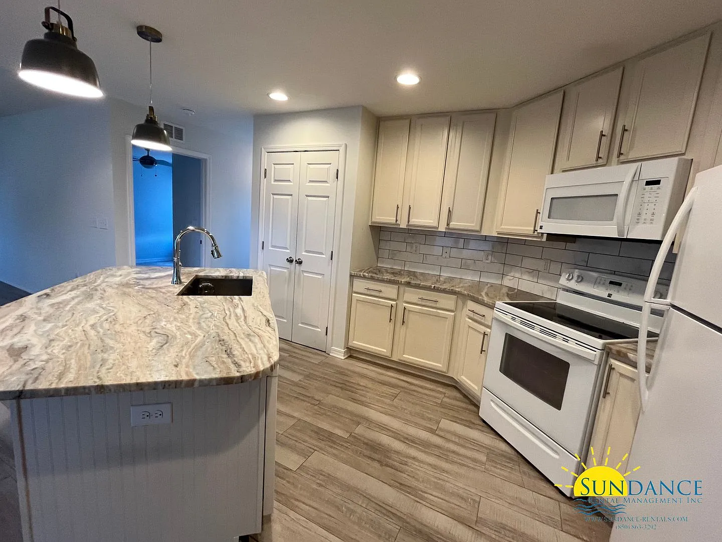 Beautiful home in the heart of Niceville! — Photo 4