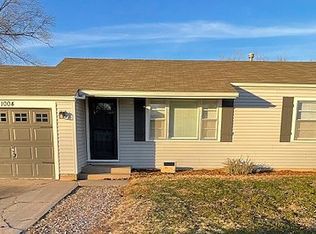 1004 W 19th Ave, Hutchinson, KS 67502