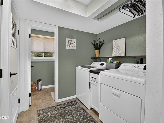 4th image of 513 McIntyre Ln