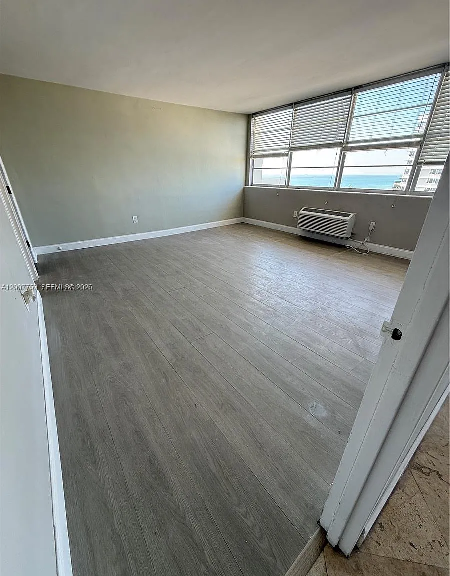 The Amethyst Condo — Photo 3