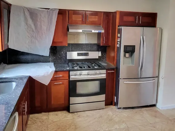 (undisclosed Address), Plainview, NY 11803