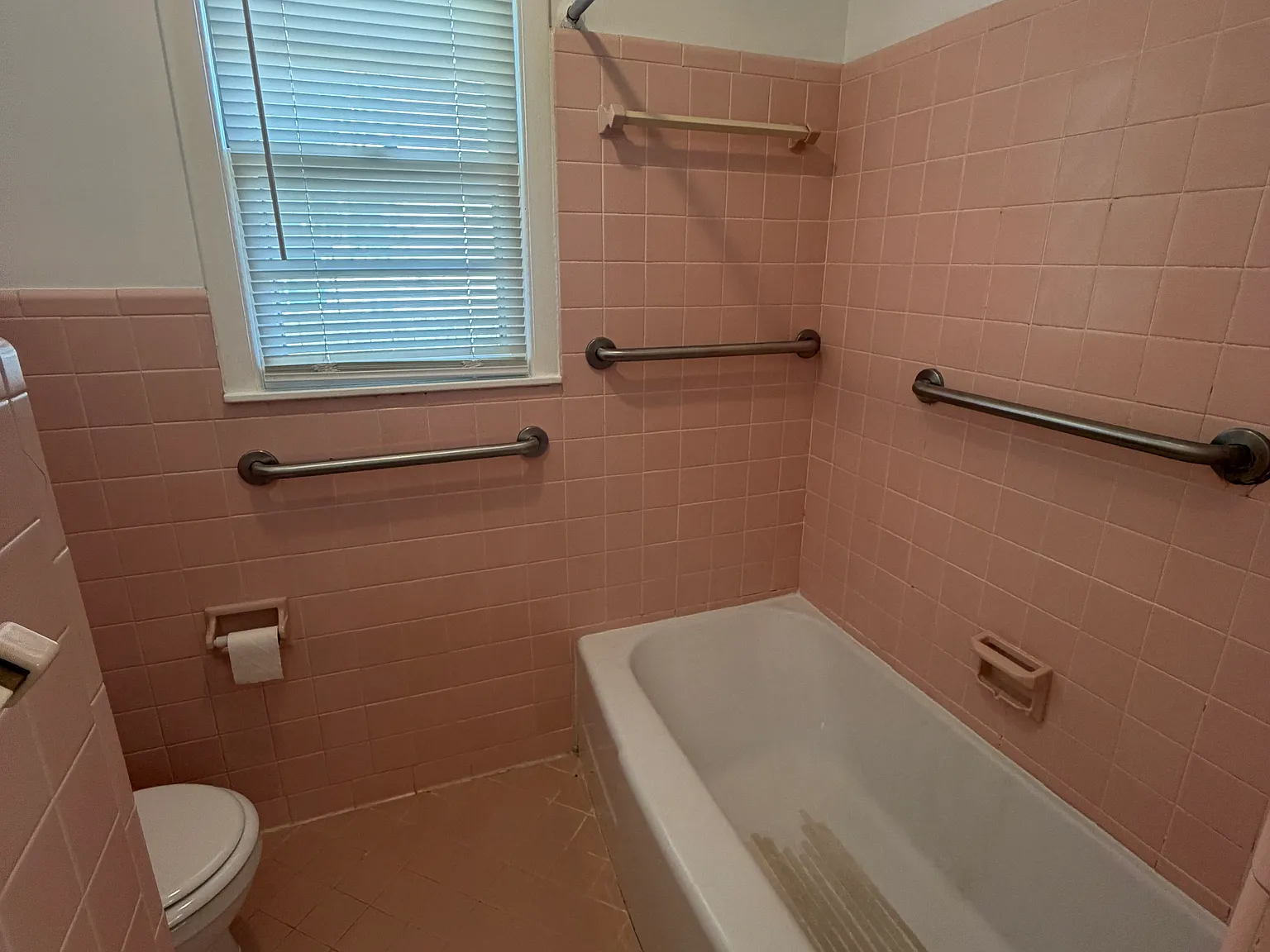 2 bed, 1136 sqft, $1,100 — Photo 4