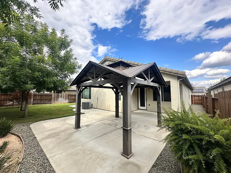 1725 N Silvervale St — Photo 8