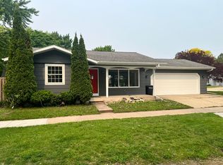 815 Bauman St, Oshkosh, WI 54902