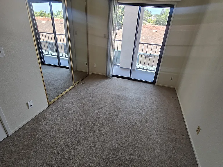 574 Chestnut St #6 — Photo 10