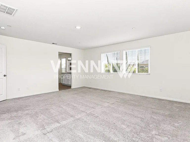 3033 Welton Cir — Photo 12