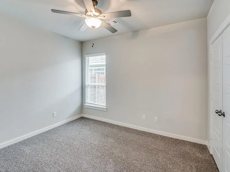 644 Blackland Dr — Photo 7