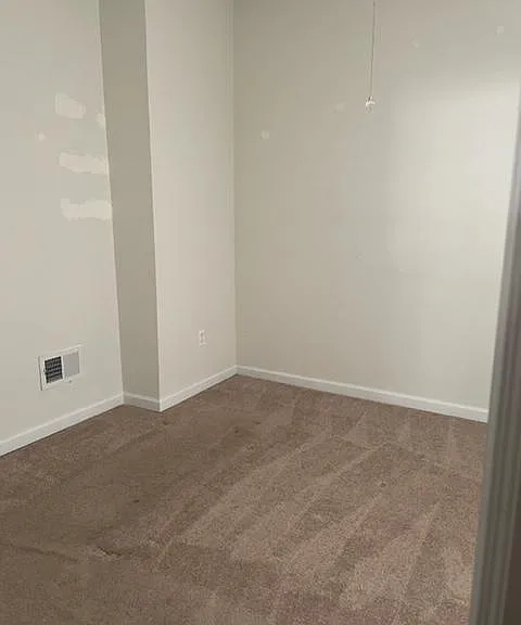 Aaron Ln — Photo 2