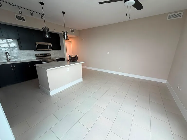 1111 SW 3rd Ave #220 — Photo 5