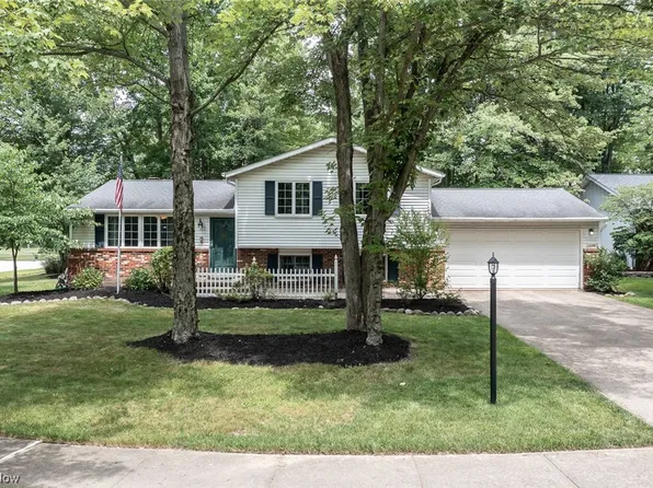 10237 Pamela Dr, Strongsville, OH 44149