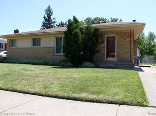 8430 Darlene St, Warren, MI