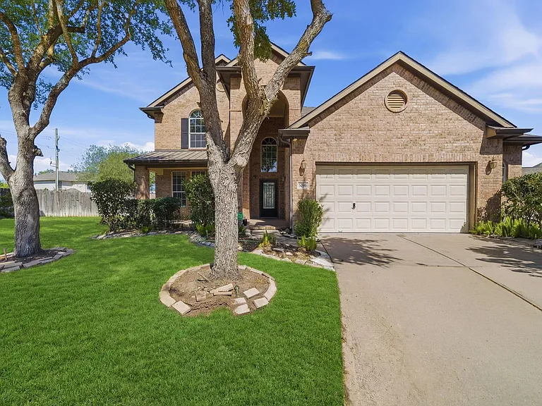 6302 Pepper Hollow Ln — Photo 1