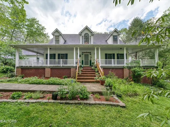 1008 Meridian Rd, Crossville, TN 38555