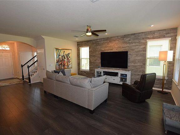 4th image of 8238 Bayview Crossing Dr