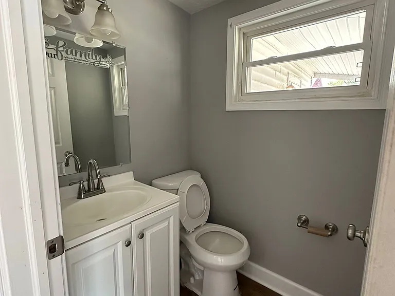 21 Girard Ave — Photo 6