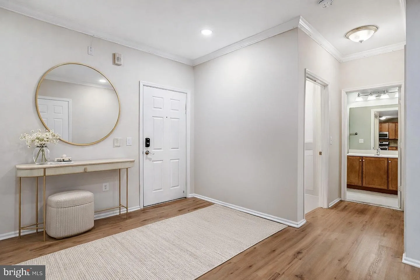 2 bed, 1334 sqft, $3,000 — Photo 2