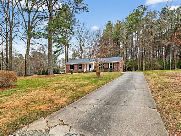 3rd image of 707 Donlee Dr