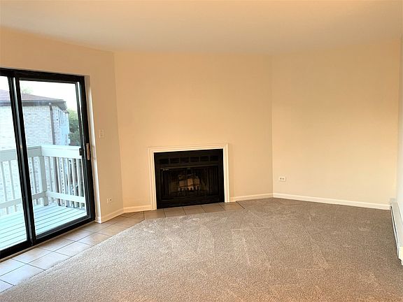 5th image of 446 E Osage Ln APT 3A