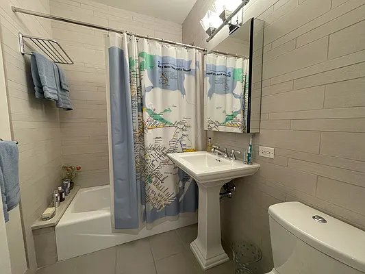 Rented by Carnegie Hill Place | media 17