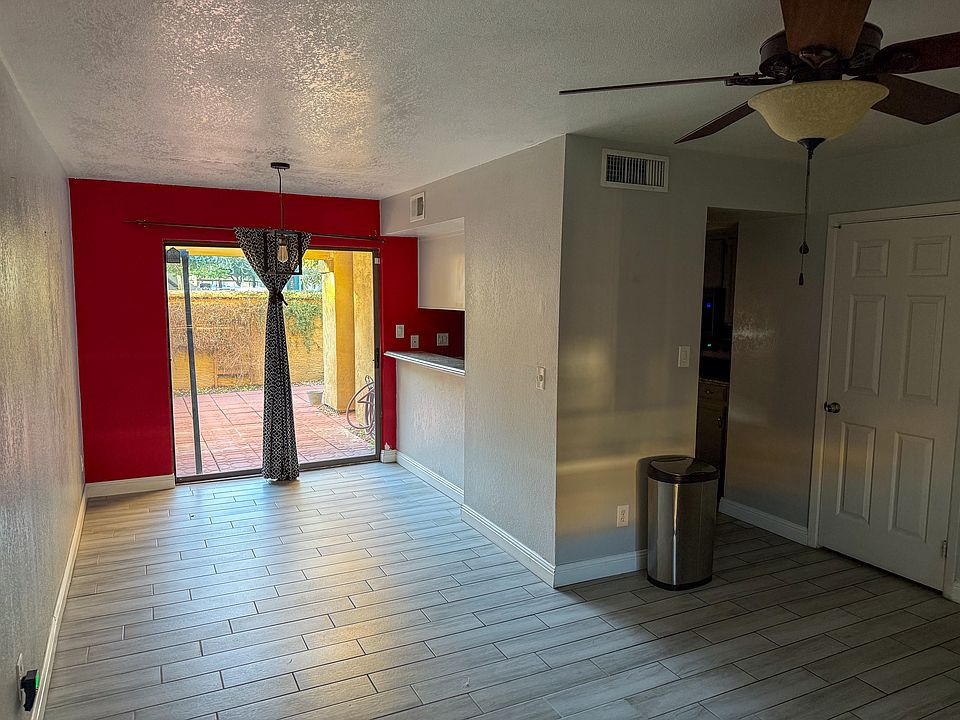 1st image of 1464 W La Jolla Dr